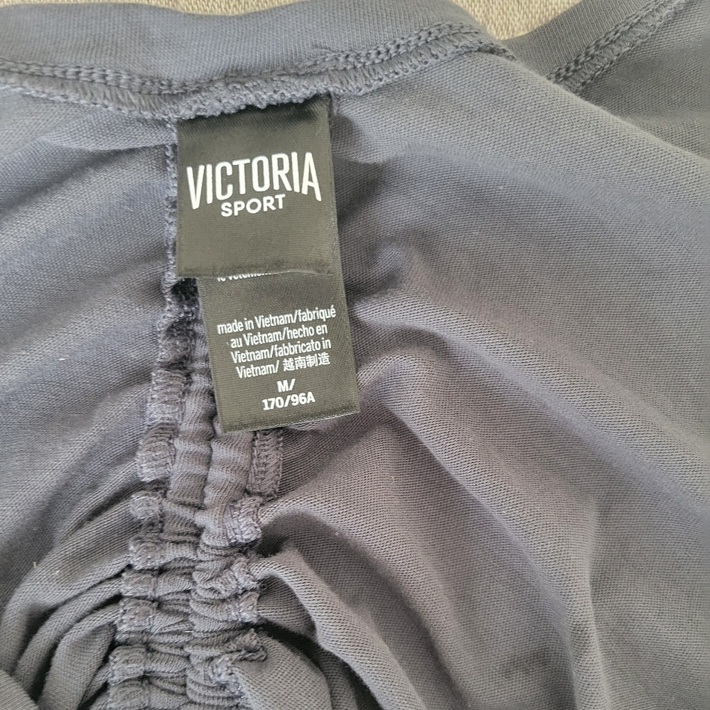 Victoria's Secret Ruched-back Tee - Picture 9 of 9